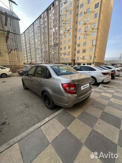 LADA Granta 1.6 МТ, 2019, 200 000 км