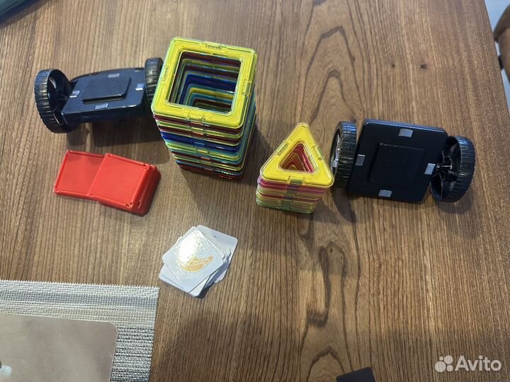 Магнитный конструктор 35 деталей