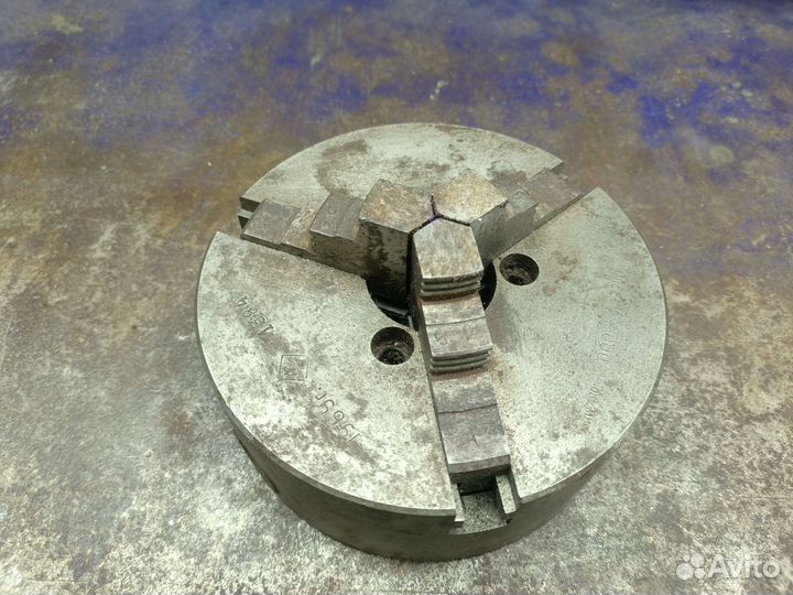 Токарный патрон 160