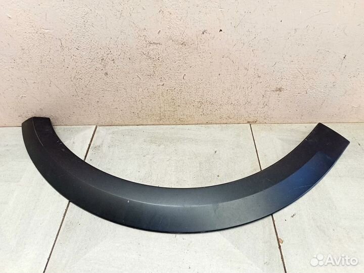 Накладка переднего крыла правого