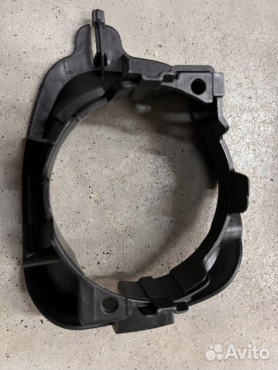 Кронштейн противотуманной фары Renault Duster