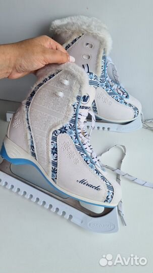 Продам ледовые коньки Nordway miracle женские