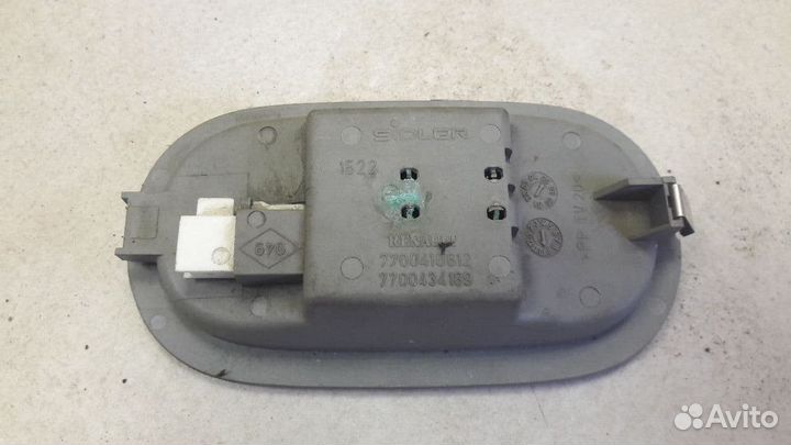 Плафон внутреннего освещения Renault Symbol