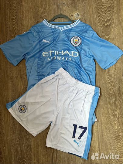 Футбольная форма Манчестер Сити Холланд/Де Брюйне