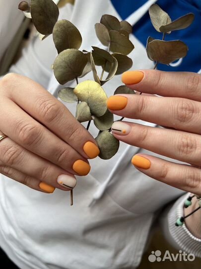 Мастер маникюра и педикюра (ногтевого сервиса)