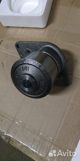 Водяной насос Хитачи zx70-3