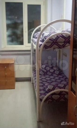 Комната 98 м², 1/3 эт.