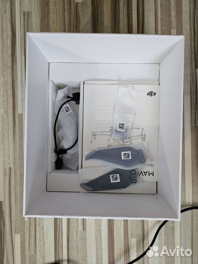 Квадрокоптер DJI mavic air 2