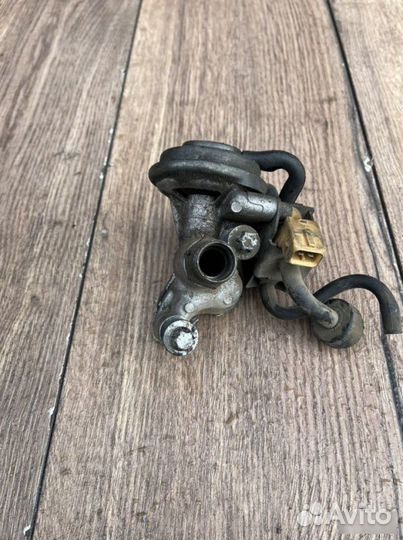 Клапан EGR Mercedes-Benz W210 3.2