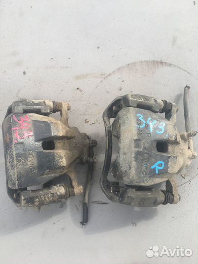 Суппорта передние Тойота Камри XV40