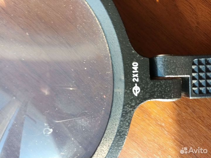 Увеличительное стекло,лупа