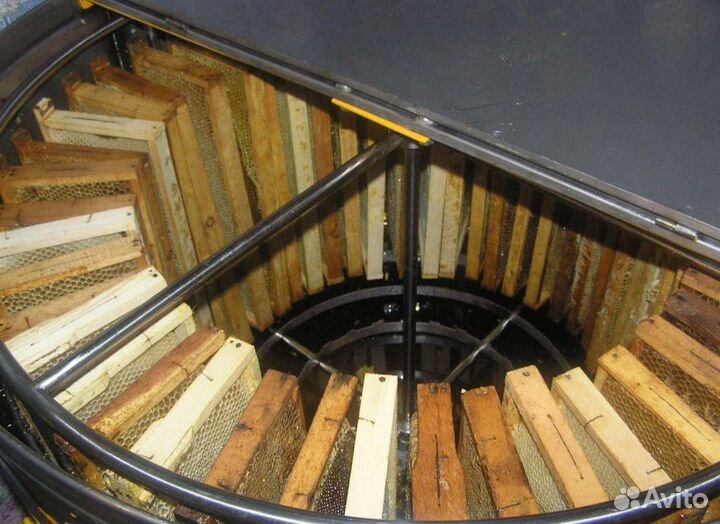 Мед в сотах светлое разнотравье Алтайского края