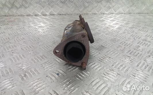 Выпускной коллектор дизельный audi A6 C6 (YUK02BJ0