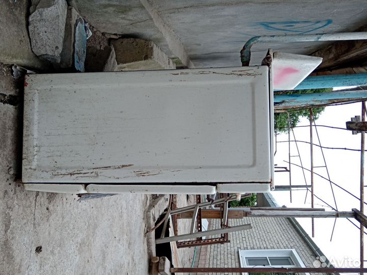 Продаю газовую плиту на металлолом