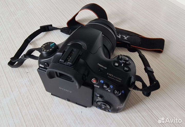 Зеркальный фотоаппарат Sony SLT-A65
