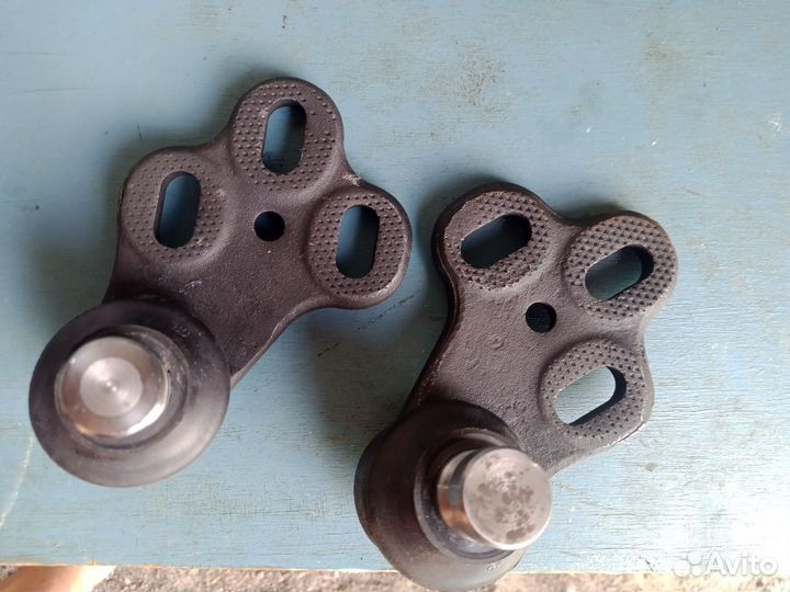 Шаровая опора Audi 80 B4 B3