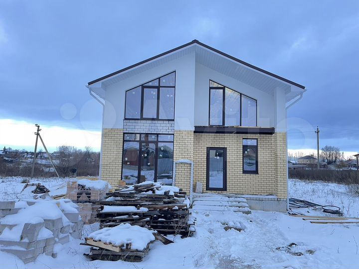 Коттедж 190 м² на участке 12 сот.