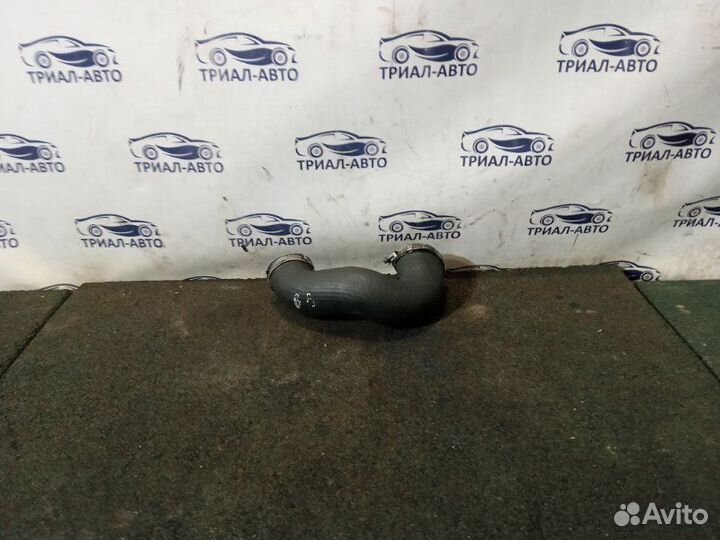 Патрубок воздушный Q7