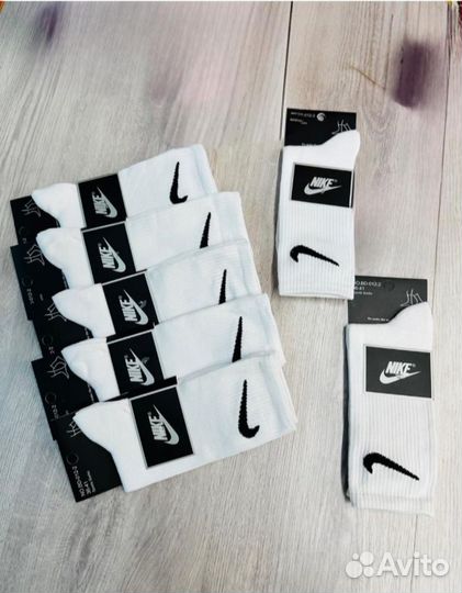 Носки nike высокие белые и черные