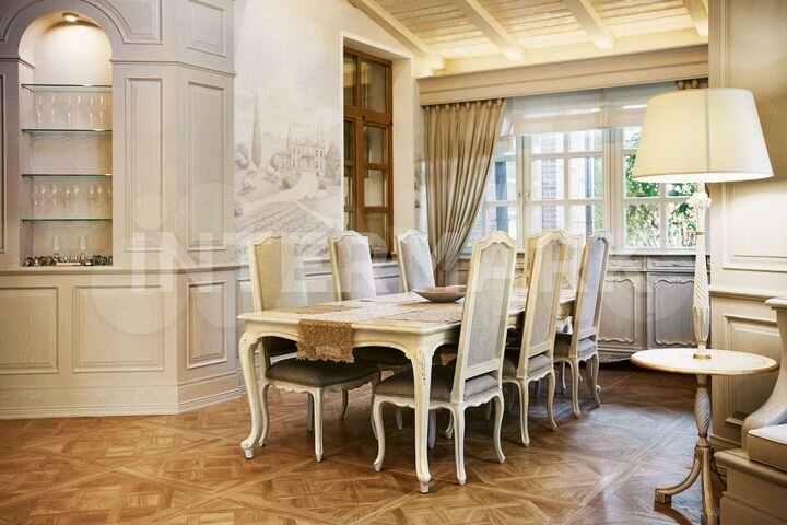 Дом 1185,6 м² на участке 50 сот.