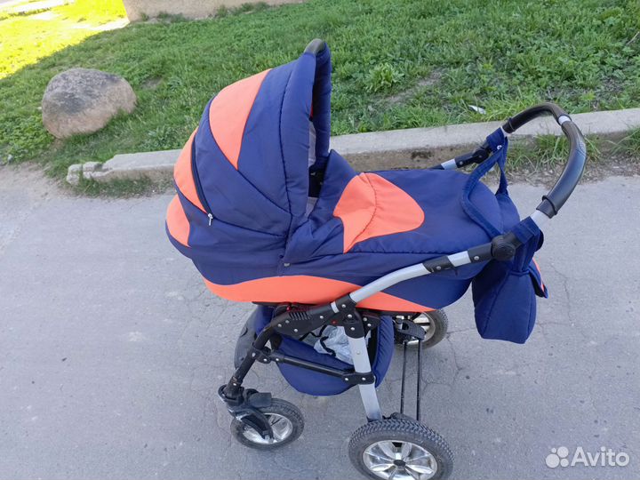 Коляска новая