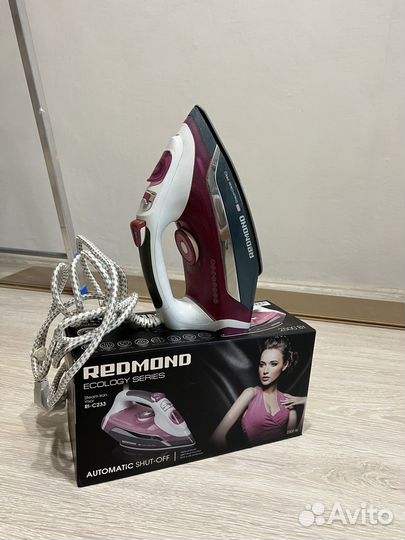 Утюг Redmond