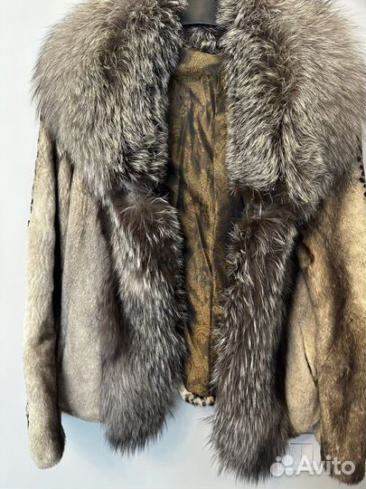 Норковая шуба, ворот из чнрнобурки, S