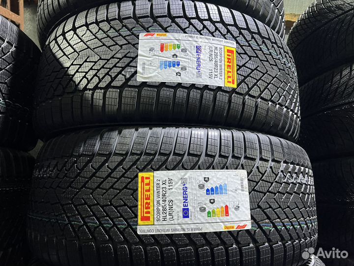 Pirelli Scorpion Winter 2 285/40 R23 118V