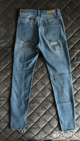 Джинсы женские