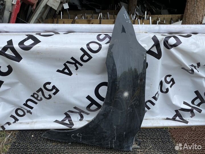 Крыло переднее левое Ситроен С4(1 поколение)