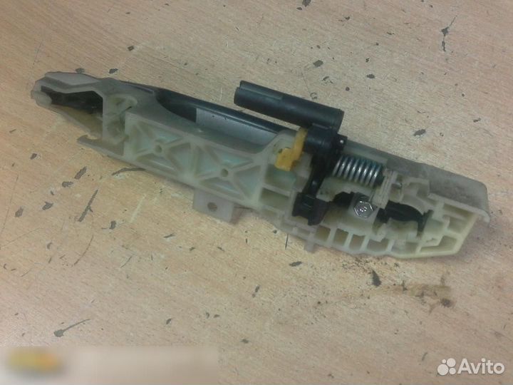 Ручка двери наружная правая Hyundai Solaris Accent