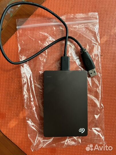 Переносной жесткий диск seagate 1 TB