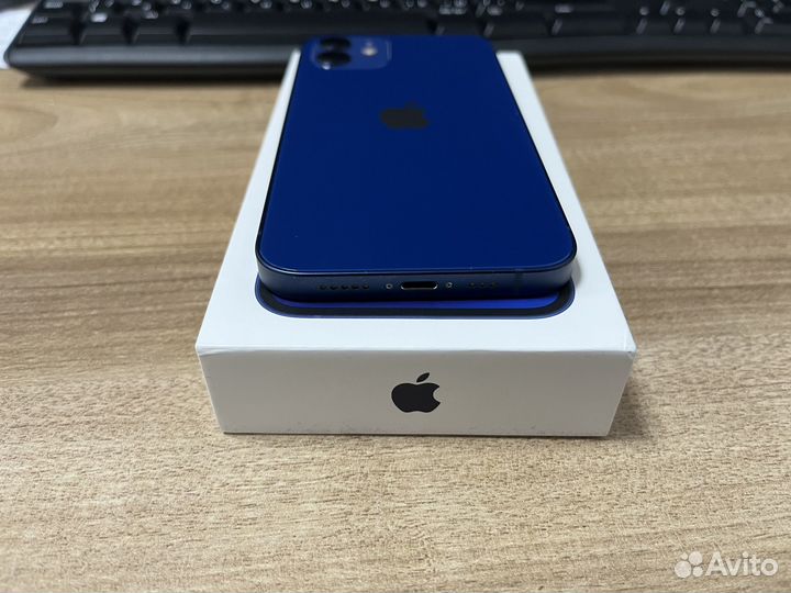 iPhone 12, 64 ГБ