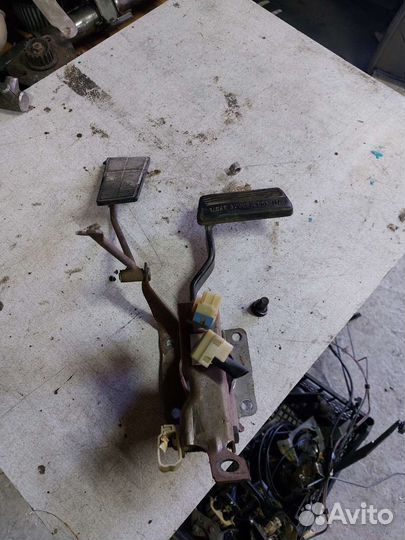 Педальный узел Chevrolet Lumina Pontiac TransSport