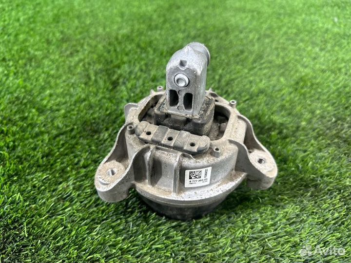 Подушка двигателя левая Bmw 5 F10 N52B25 2011