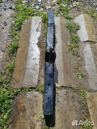 Балка передняя Toyota Corolla E180