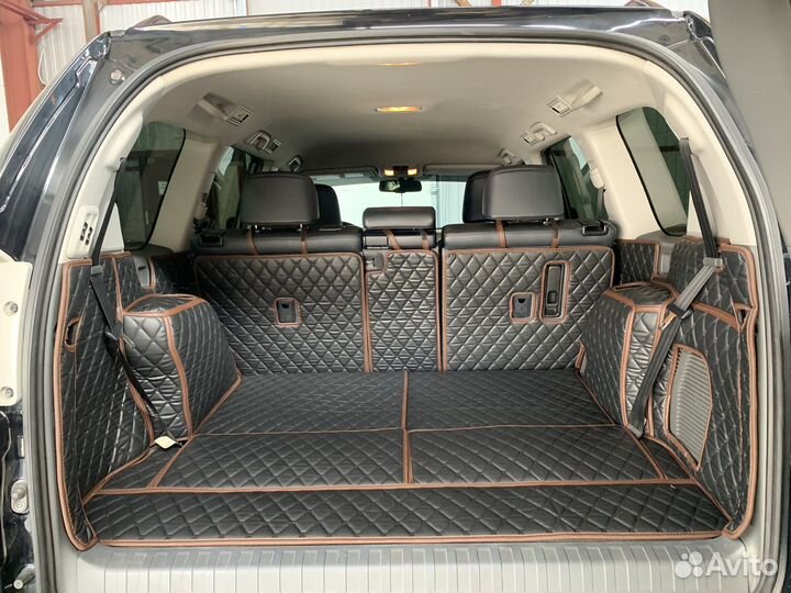 Автоковрики люксв багажник Toyota Raize