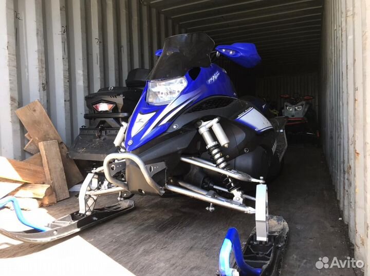 Снегоход Yamaha nitro