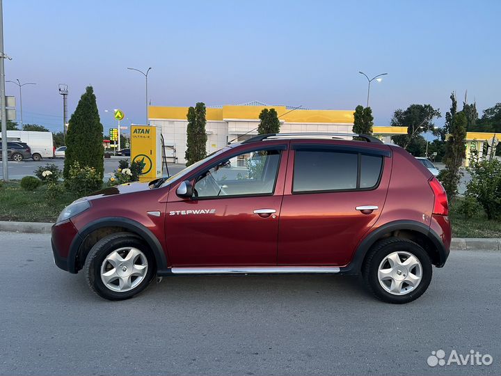 Renault Sandero Stepway 1.6 AT, 2014, 140 000 км