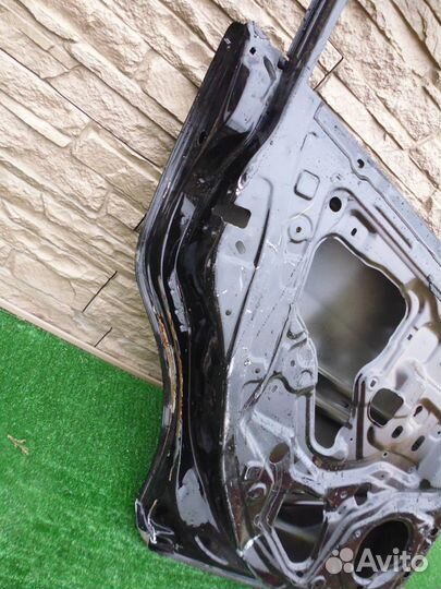 Ниссан Тиида дверь задняя левая с 2004-2014