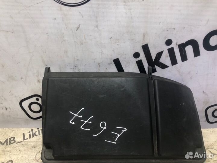 Крышка блока предохранителей Mercedes Ml W163