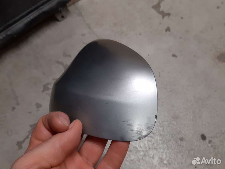 Крышка зеркала левая Renault Sandero 1