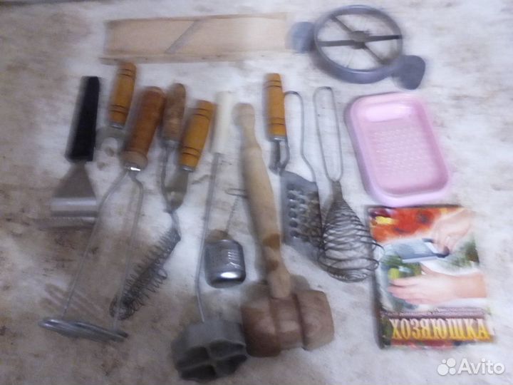 Кухонные мелочи,столовые приборы,шинковки