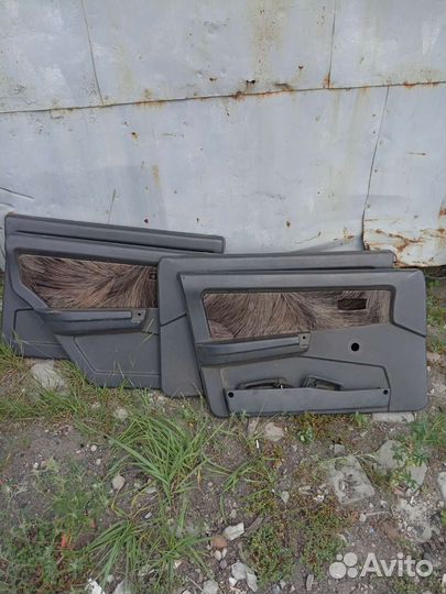 Комплект дверных карт на ваз 21099