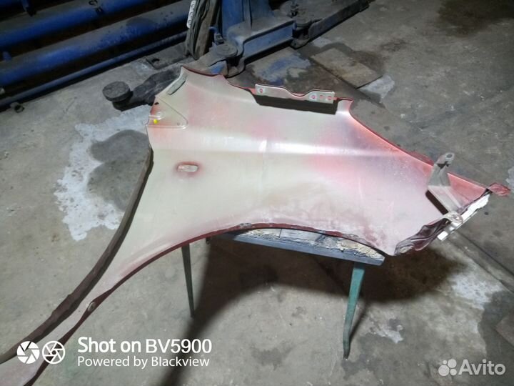 Продам крыло переднее левое на Ниссан note