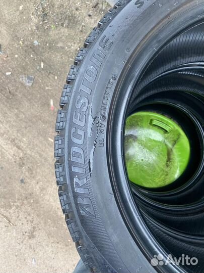 Bridgestone Blizzak VRX 235/50 R18