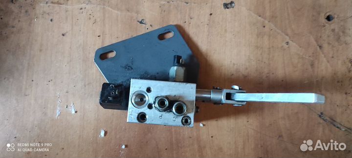 Клапан стояночного тормоза hamm