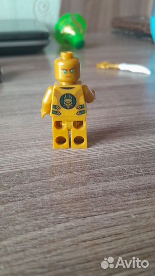 Lego Ninjago минифигурка Ллойд