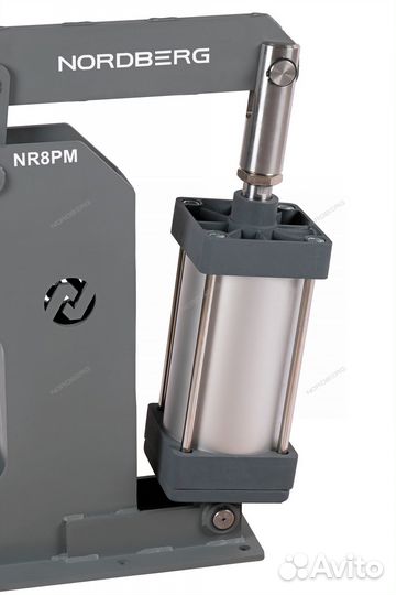 Станок для заклепки тормозных колодок