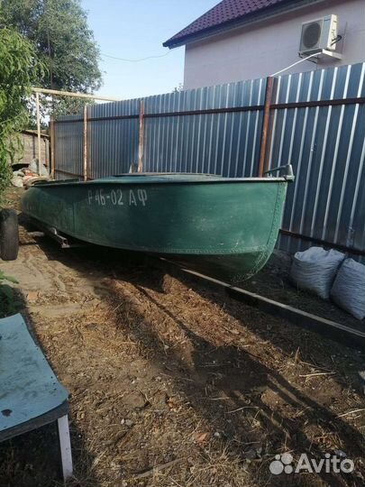 Продаю шлюпку